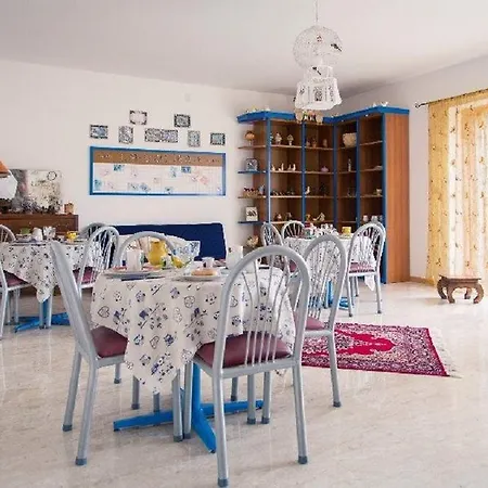 La Voliera Bed & Breakfast *